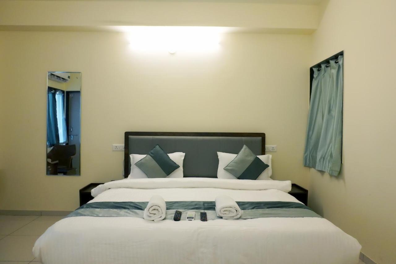 Hotel Nova Sk 라즈콧 외부 사진